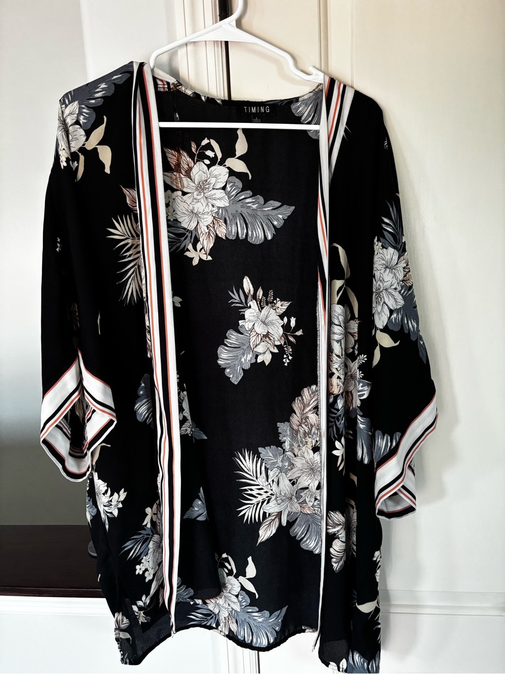 Black Floral Kimono